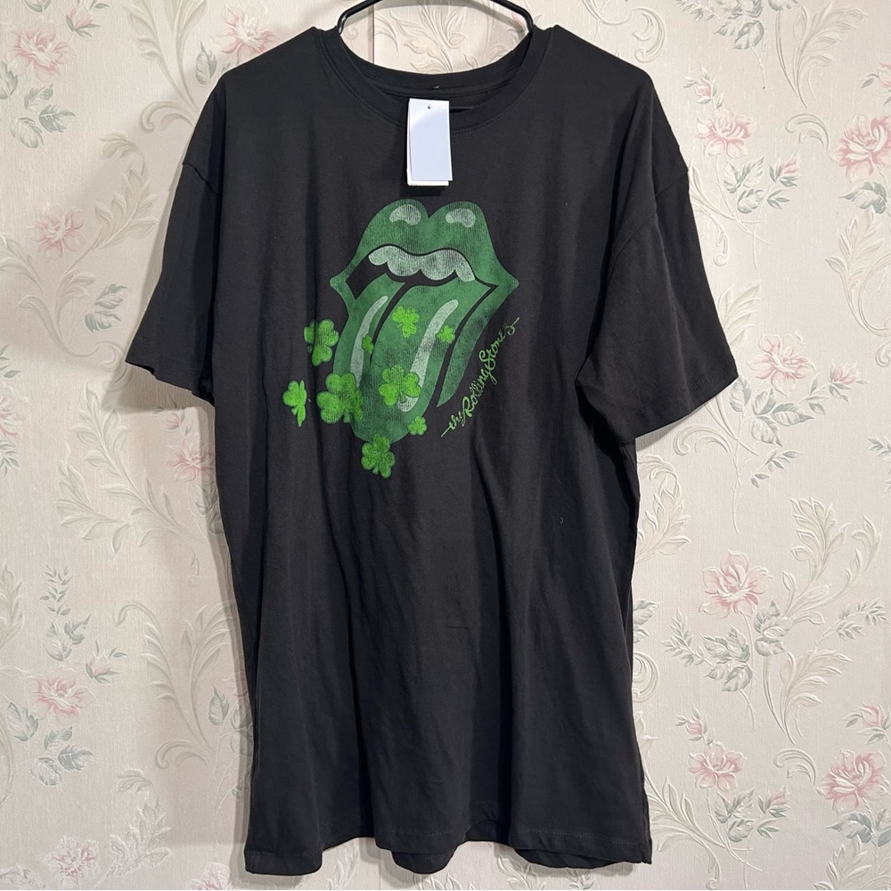 6. Rolling Stone Men tshirt